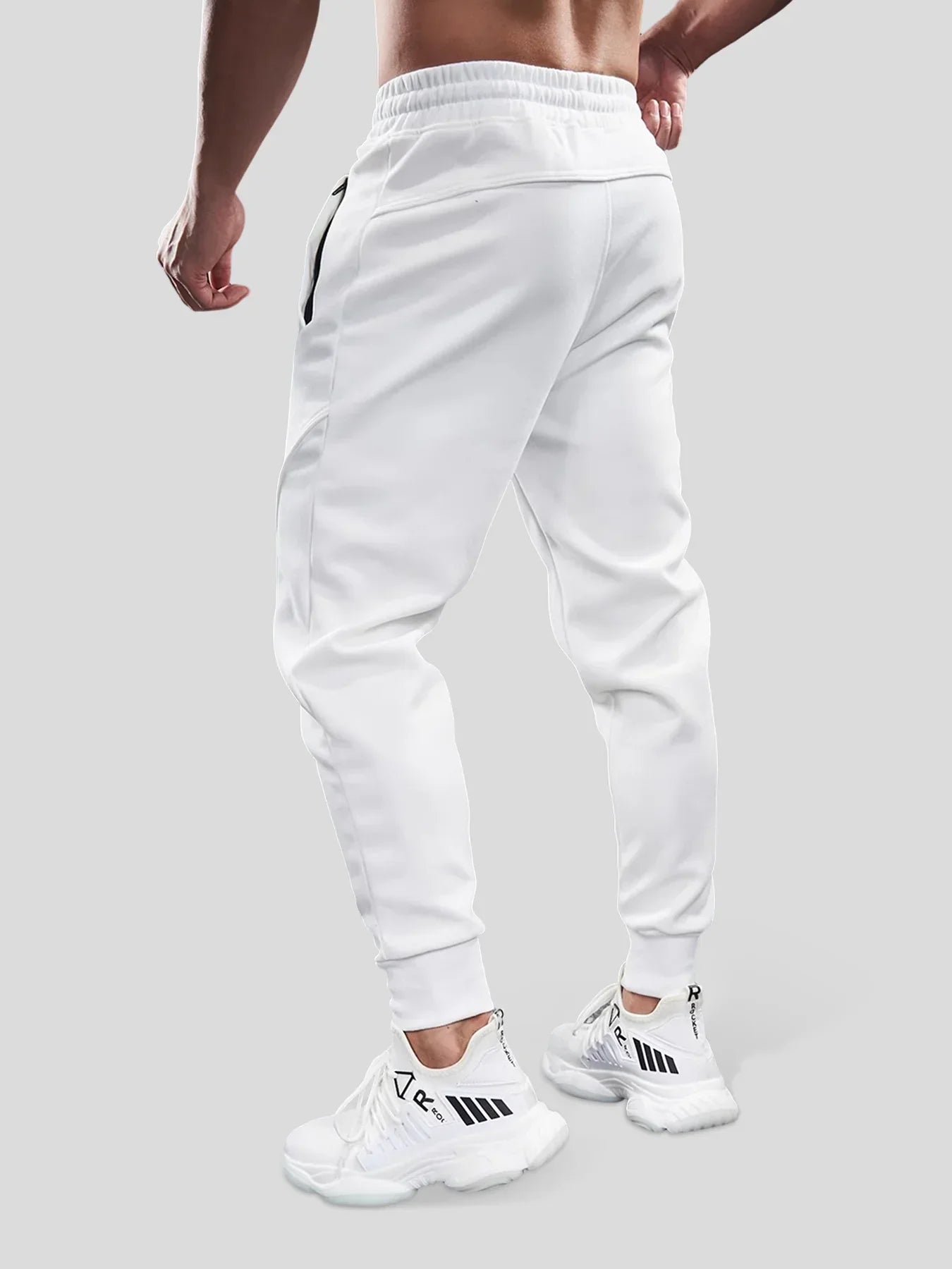 WEEKEND PERFORMANCE JOGGER