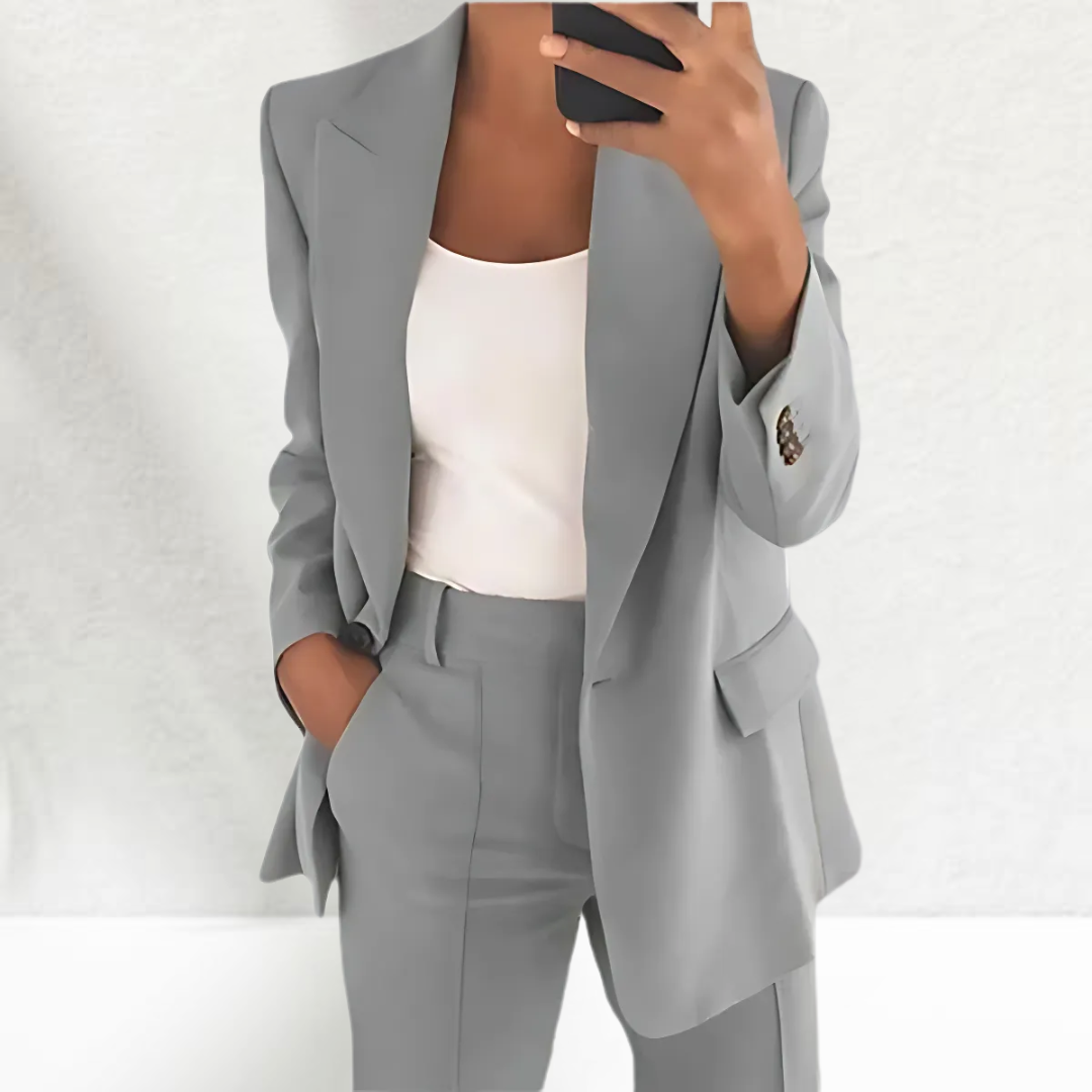 Teresa | Women's Two-Piece Suit