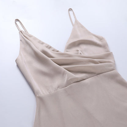 Cathleen – Elegant Dress with V-neckline